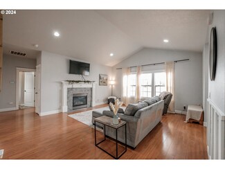 159 Bishop Rd SE, Aumsville, OR 97325