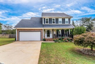 11 Hyde Park Ln, Mauldin, SC 29662
