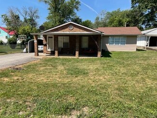 555 Buchanan St, Troy, MO 63379