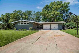 2909 College Ave, Manhattan, KS 66502