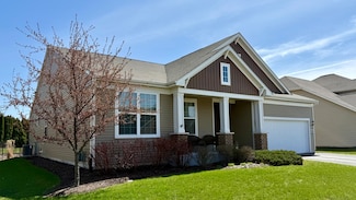 719 Foxborough Rd, South Elgin, IL 60177