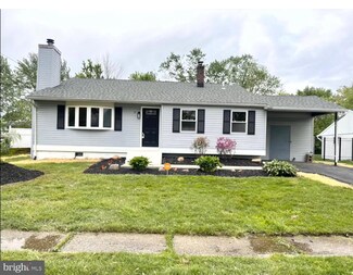 19 E Stephen Dr, Newark, DE 19713