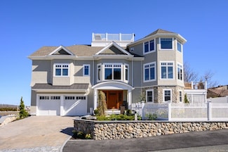 4 Cliff Estates Rd, Scituate, MA 02066