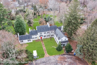 911 Middletown Lincroft Rd, Middletown, NJ 07748