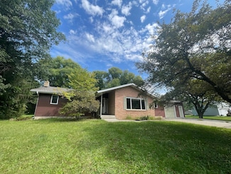 8833 Canby Ct, Northfield, MN 55057