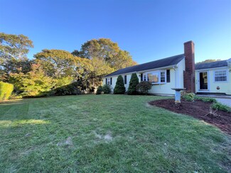 1 Baddeck St, Harwich, MA 02645