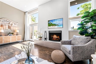 18743 Club Ln, Huntington Beach, CA 92648