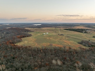 374 N 750 Rd, Overbrook, KS 66524