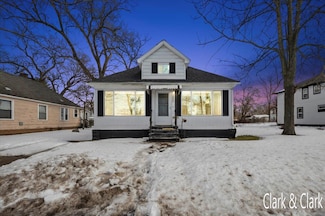 2032 Hoyt St, Muskegon, MI 49444