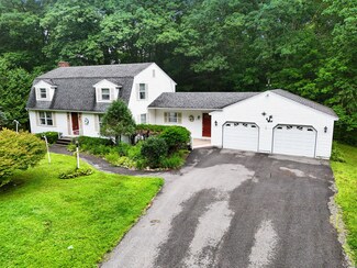 11 Woodcrest Ave, Camden, ME 04843
