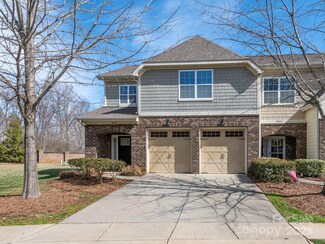 8418 Loxton Cir, Charlotte, NC 28214