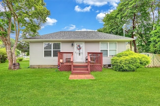 76 Cedar Rd E, Mastic Beach, NY 11951