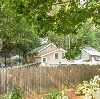 115 Moose Club Park Rd, Goffstown, NH 03045