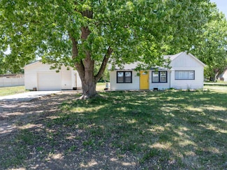 102 S Brooks Ave, Kenesaw, NE 68956