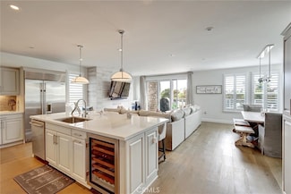 2393 Ocean St, Carlsbad, CA 92008
