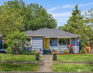 3823 47th Ave SW, Seattle, WA 98116