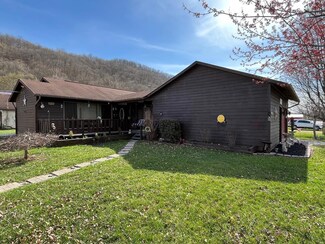 700 S 4th Ave, Paden City, WV 26159