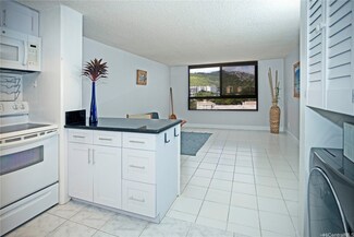 2724 Kahoaloha Ln Unit 902, Honolulu, HI 96826