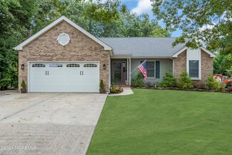 165 Nautilus Dr, Manahawkin, NJ 08050
