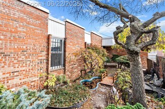 1923 Hyde Park Dr, Detroit, MI 48207