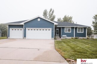 1207 N 7th Ave, Hastings, NE 68901