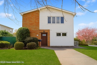 54 Preston Ave, Staten Island, NY 10312