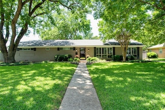 10815 Pinocchio Dr, Dallas, TX 75229