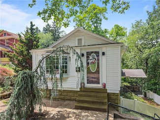 2001 Potomac Ave, Pittsburgh, PA 15216
