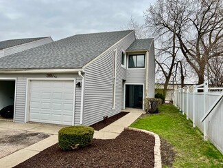 369 S Belmont Ave Unit J, Elgin, IL 60123