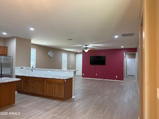 6826 W Charter Oak Rd, Peoria, AZ 85381