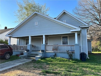 736 E Sprague St, Winston Salem, NC 27107