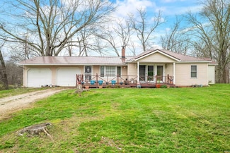 10890 E Main St, Owensburg, IN 47453