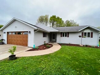 404 E 18th St, Marshfield, WI 54449