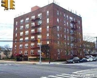222-89 Braddock Ave Unit 6B, Queens Village, NY 11428