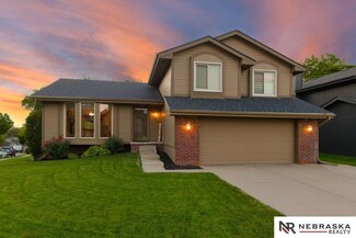 5022 S 165th St, Omaha, NE 68135