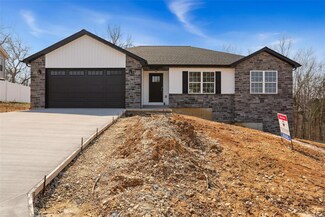 104 Ruether Ct, Washington, MO 63090
