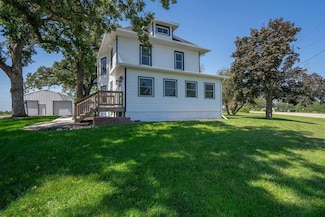 4323 Highway F36 W, Newton, IA 50208