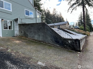 1663 Harrison Ave SE, Port Orchard, WA 98366