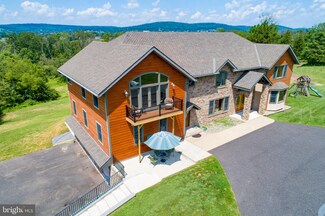 1055 Palm Hill Rd, Palm, PA 18070