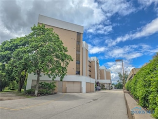 5831 Monroe St Unit 602, Sylvania, OH 43560