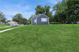 115 Mckinley Ave, Des Moines, IA 50315