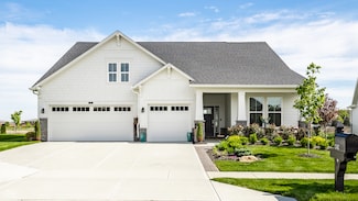 1242 Petit Verdot Dr, Westfield, IN 46074