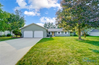 3009 Saint Andrews Dr, Findlay, OH 45840