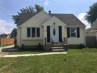 112 Canterbury Ln, Buffalo, NY 14217