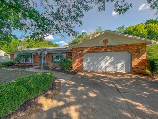 108 Hillcrest Ave, Beaver Falls, PA 15010