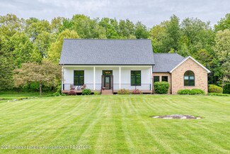 3836 W Boulder Ln, Perry, MI 48872