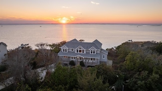 110 Gannet Ln, Kitty Hawk, NC 27949
