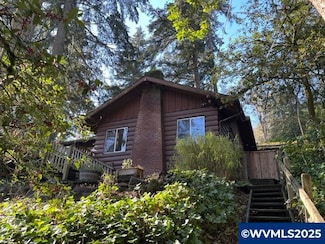 1790 Riverview St, Eugene, OR 97403