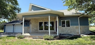 1250 14th Rd, Clay Center, KS 67432