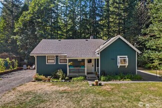 7895 Silver Lake Rd, Maple Falls, WA 98266